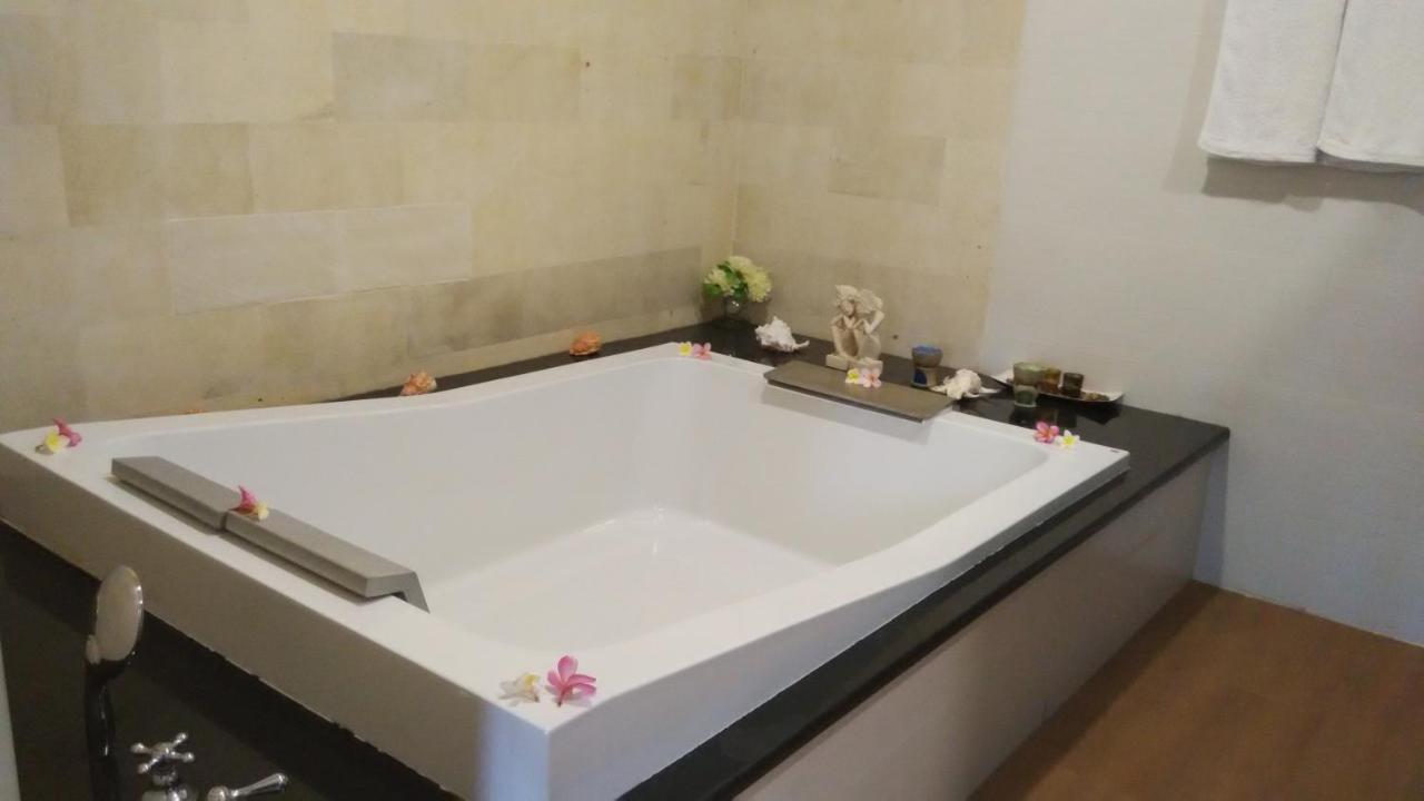 Hotel Melamun Lovina Екстериор снимка
