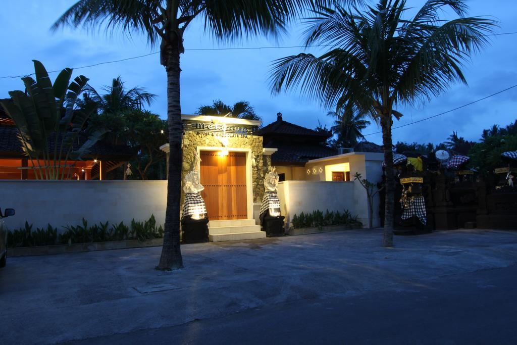 Hotel Melamun Lovina Екстериор снимка