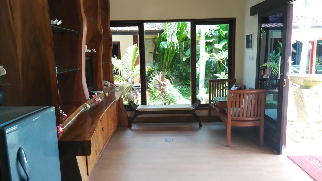 Hotel Melamun Lovina Екстериор снимка