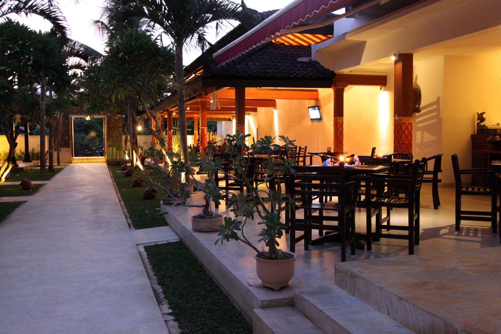 Hotel Melamun Lovina Екстериор снимка