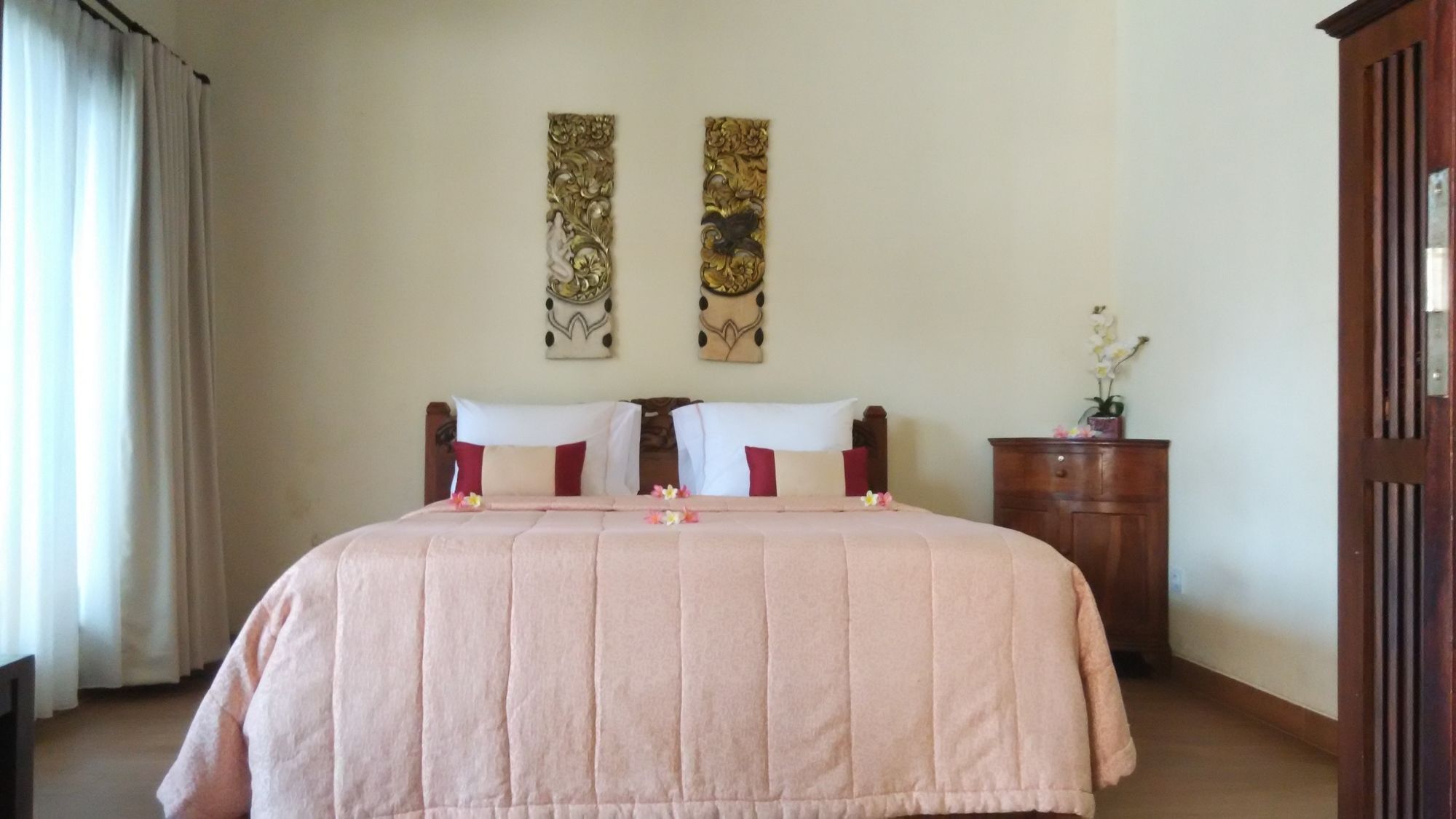 Hotel Melamun Lovina Екстериор снимка